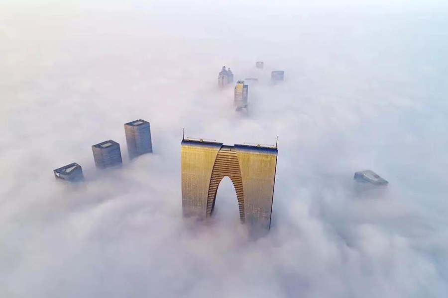 在霧霾天，讓陽光照明為人們的健康“保駕護航”